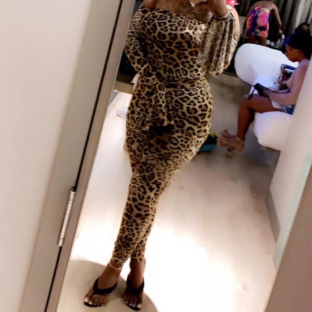 2 piece cheetah set